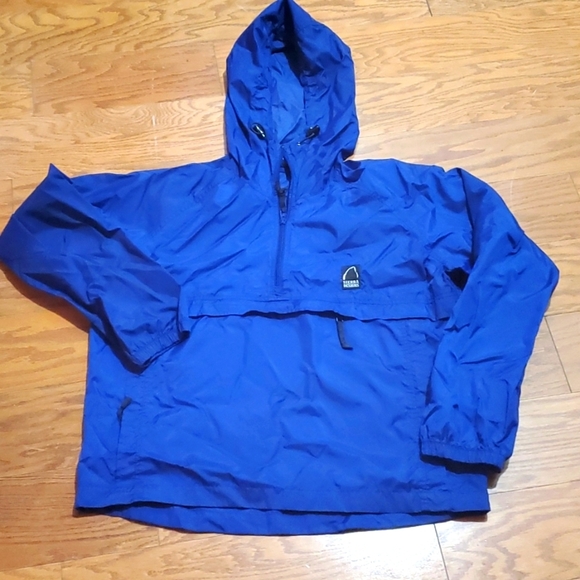 Rain coat - Picture 1 of 3